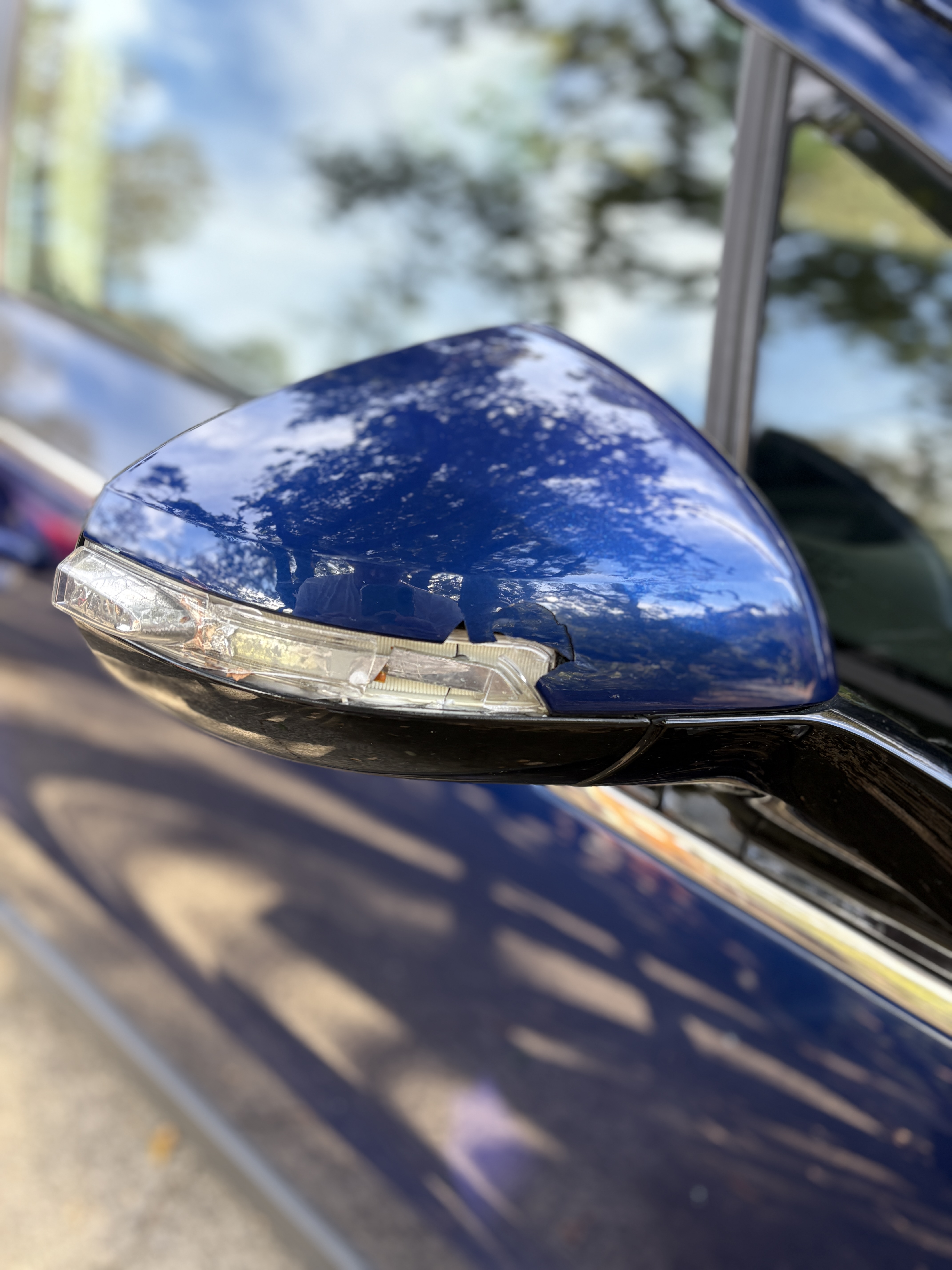 Used 2013 Chevrolet Volt FWD image 6