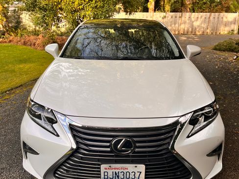 Used 2018 Lexus ES 350 350 Sedan 4D image 4