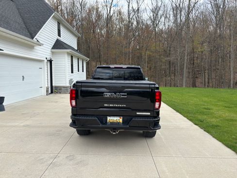 Used 2021 GMC Sierra 1500 Elevation w/ Preferred Package AWD/4WD image 8