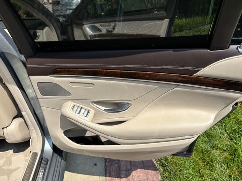 Used 2015 Mercedes-Benz S 550 4MATIC Sedan image 15