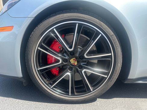 Used 2019 Porsche Panamera GTS image 15