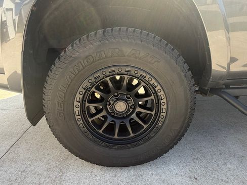 Used 2019 Toyota 4Runner TRD Off-Road Premium image 10