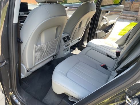 Used 2021 Audi Q5 2.0T Premium w/ Convenience Package image 16