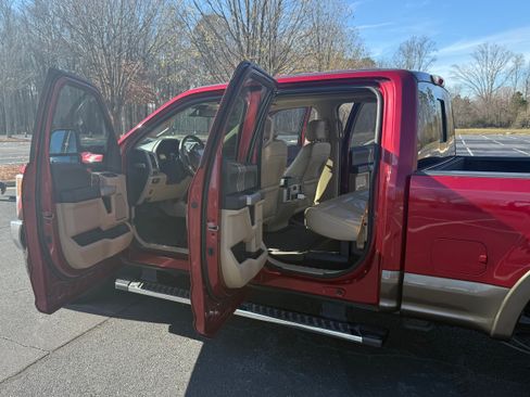 Used 2017 Ford F250 Lariat w/ Tow Technology Bundle image 5