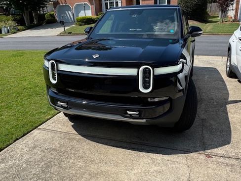Used 2024 Rivian R1S Adventure Dual AWD/4WD image 2