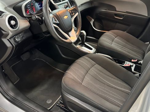 Used 2017 Chevrolet Sonic LT image 5