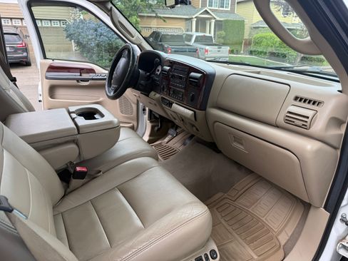 Used 2007 Ford F350 Lariat AWD/4WD image 9