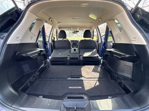 Used 2019 Nissan Rogue S w/ Special Edition Package image 18