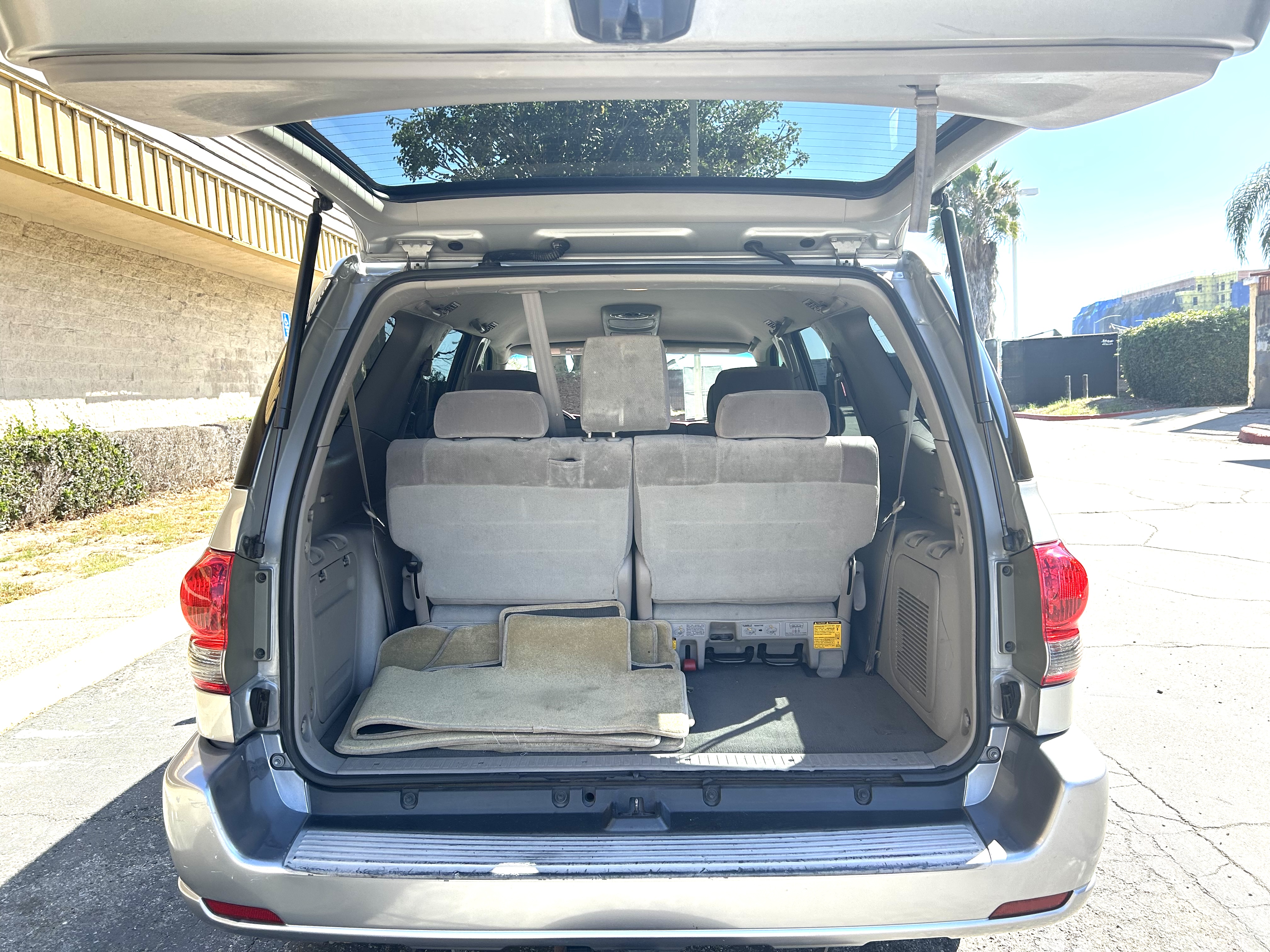 Used 2007 Toyota Sequoia SR5 RWD image 18