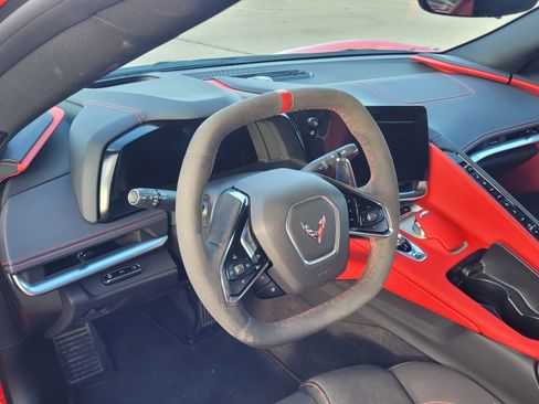 Used 2024 Chevrolet Corvette Stingray Preferred Cpe image 12