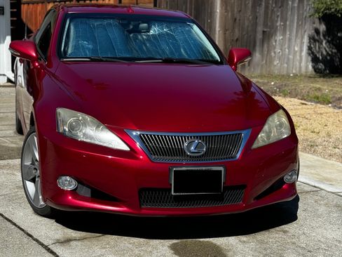Used 2010 Lexus IS 350C image 1