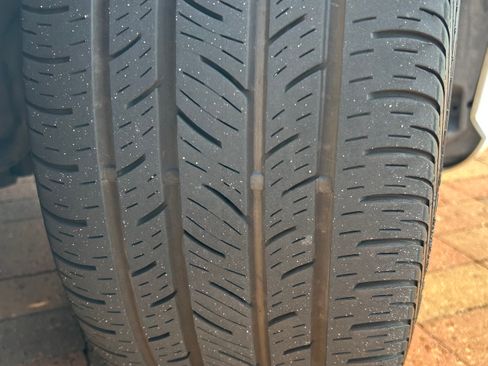 Used 2013 Mercedes-Benz E 350 4MATIC Sedan image 29