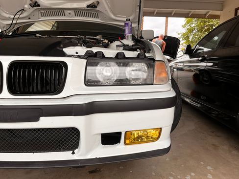 Used 1997 BMW 328i Convertible image 24