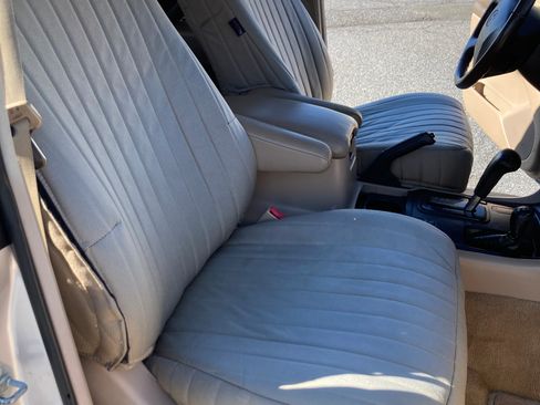 Used 1999 Toyota Land Cruiser image 22