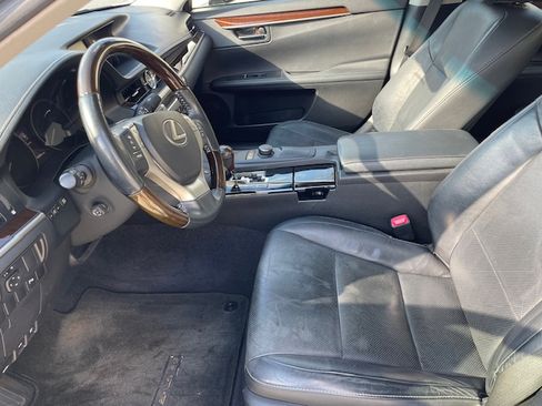 Used 2013 Lexus ES 350 w/ Luxury Pkg image 12