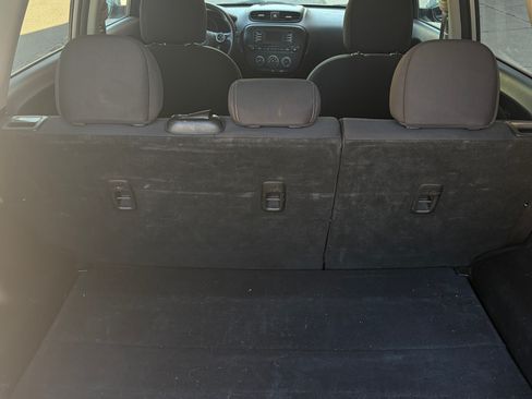 Used 2015 Kia Soul FWD image 9
