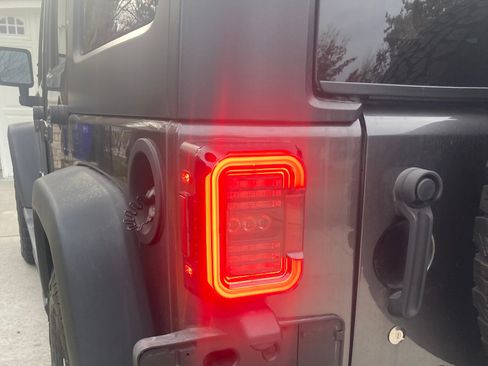 Used 2017 Jeep Wrangler Unlimited Sport w/ Quick Order Package 24S image 14