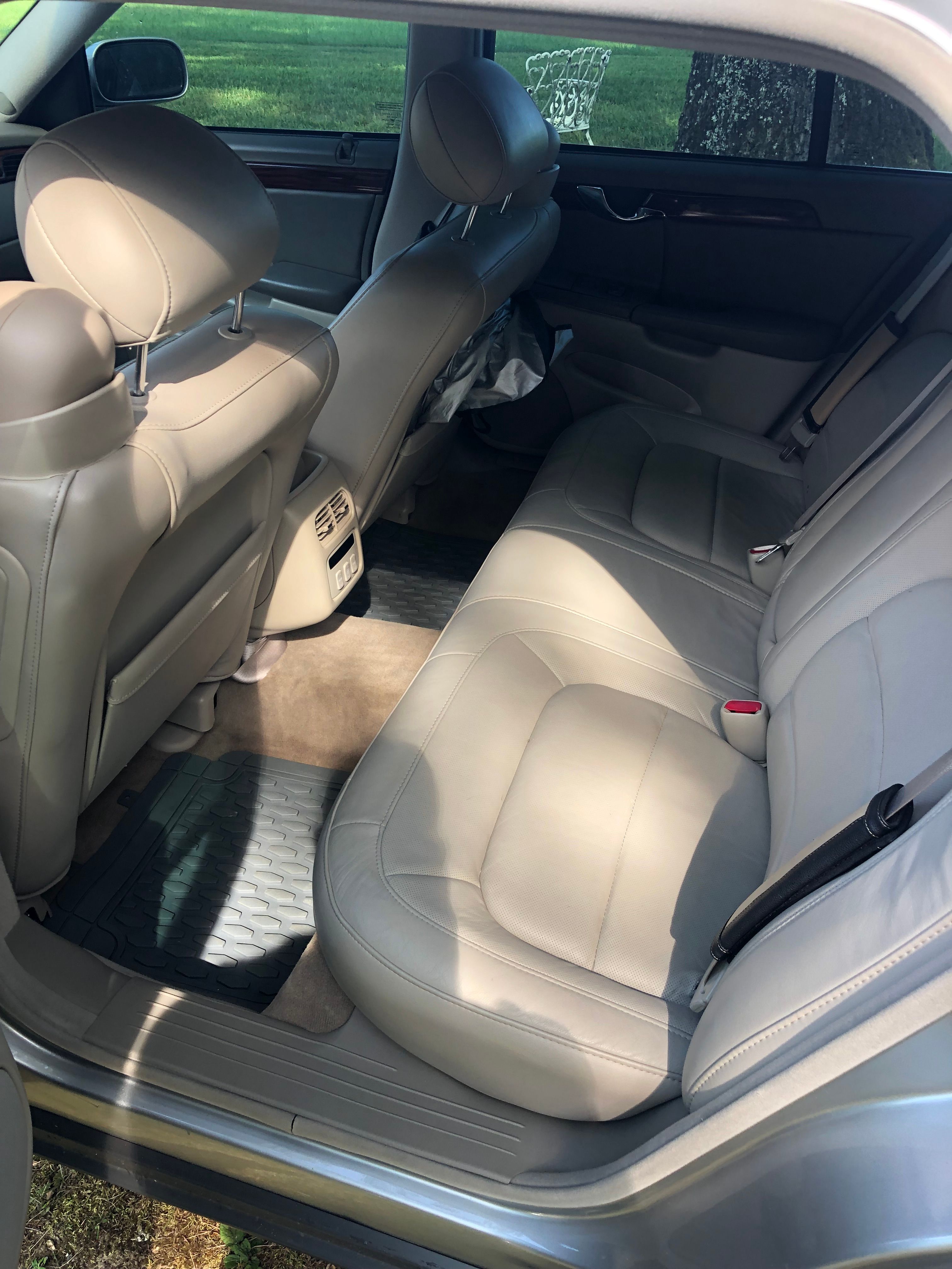 Used 2005 Cadillac De Ville FWD image 10