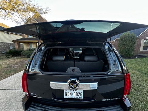 Used 2012 Cadillac Escalade Platinum image 15