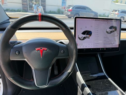 Used 2020 Tesla Model Y Long Range image 5