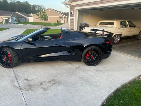 Used 2022 Chevrolet Corvette Stingray Coupe 2D w/ Z51 Performance Package image 18