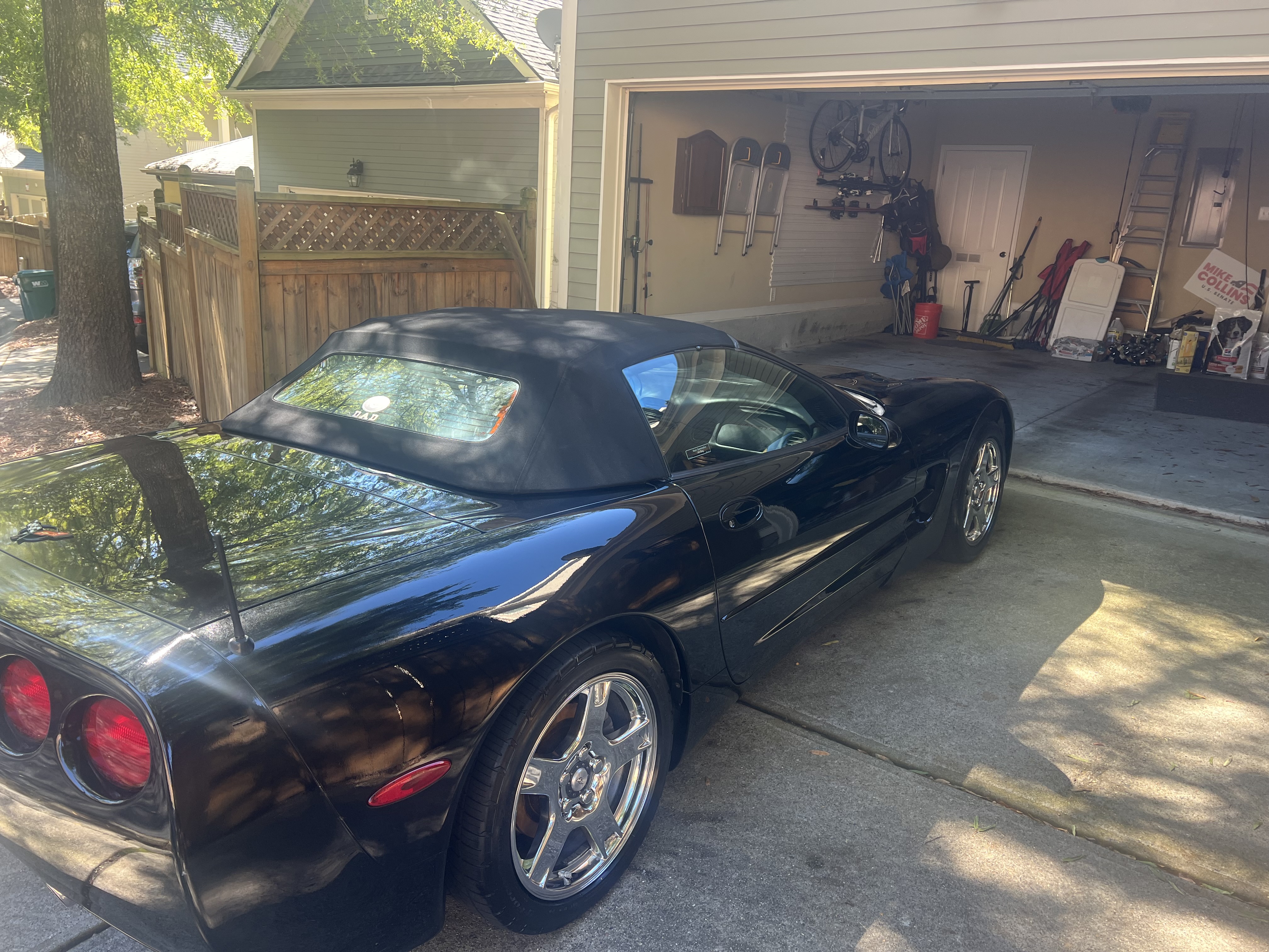 Used 1998 Chevrolet Corvette Convertible w/ Performance Handling Pkg RWD image 5
