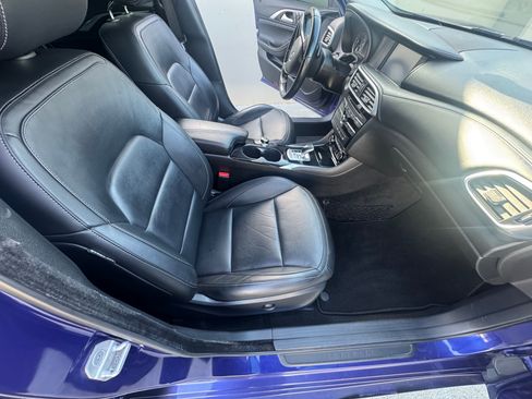 Used 2017 INFINITI QX30 FWD image 9