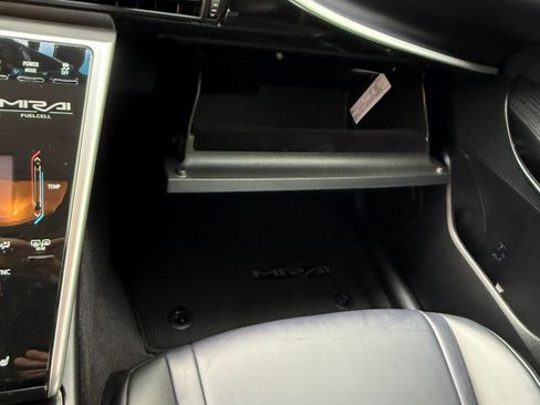 Used 2017 Toyota Mirai FWD image 25