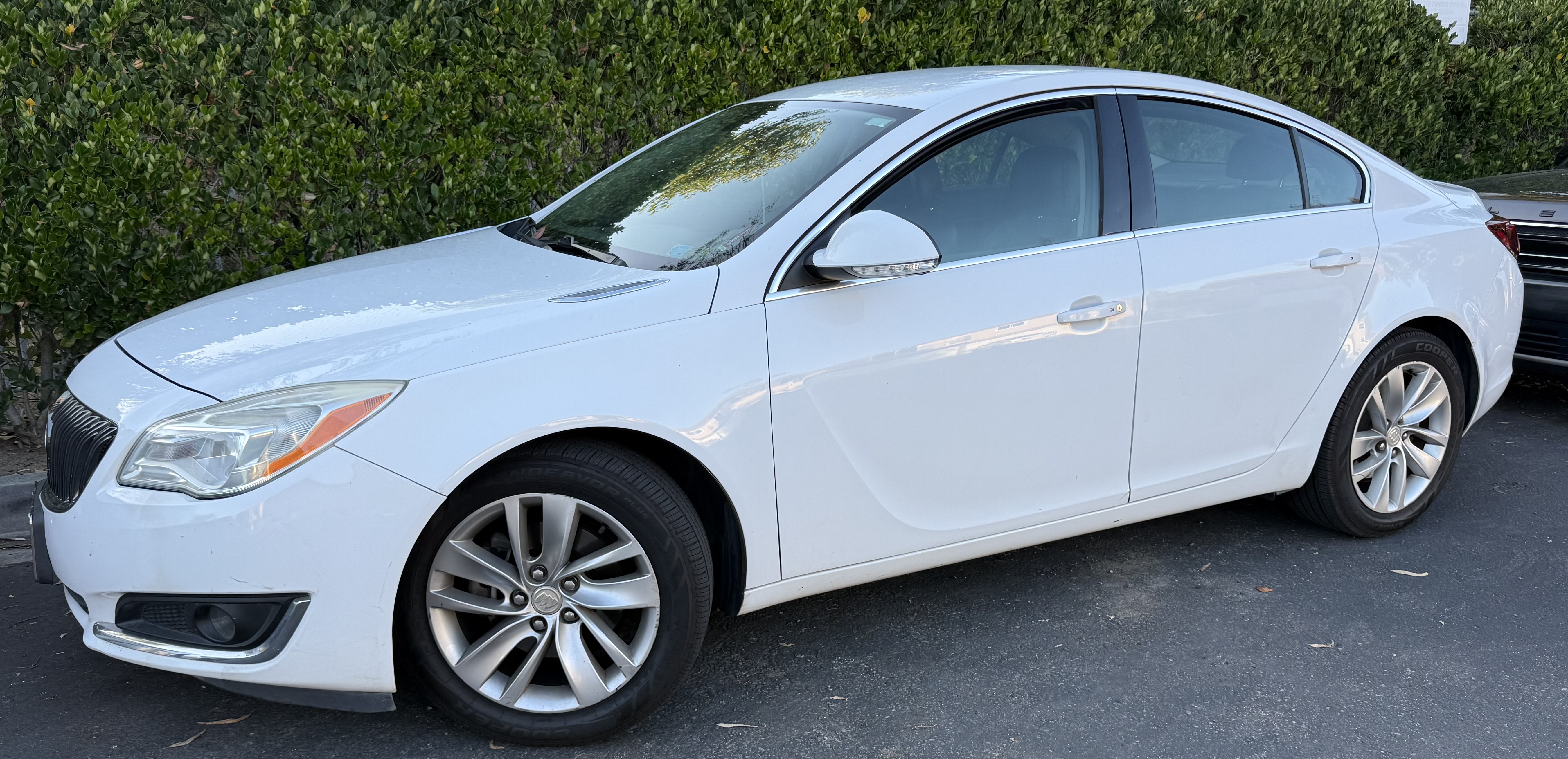 Used 2016 Buick Regal Premium AWD/4WD image 6