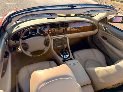Used 2003 Jaguar XK8 Convertible image 8