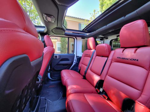 Used 2022 Jeep Wrangler Unlimited Rubicon w/ Steel Bumper Group image 12