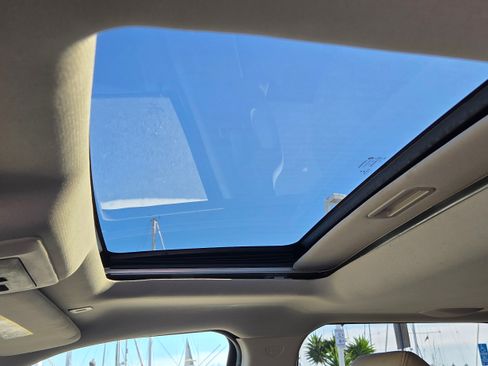 Used 2018 RAM 1500 Laramie w/ Convenience Group image 11