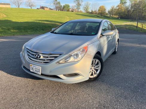 Used 2011 Hyundai Sonata GLS image 2