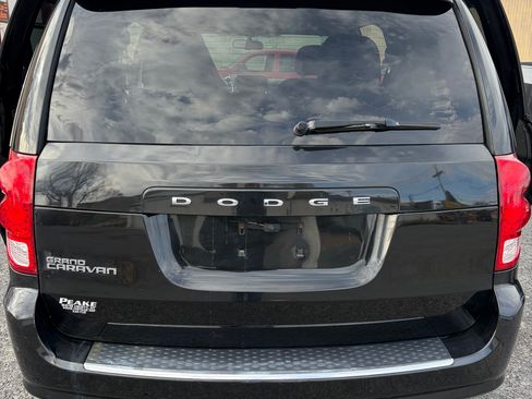 Used 2016 Dodge Grand Caravan SE w/ Quick Order Package 29E SE image 10