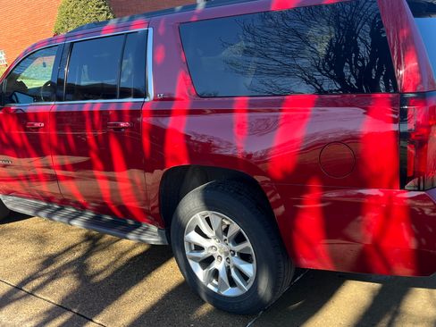 Used 2015 Chevrolet Suburban LT image 5