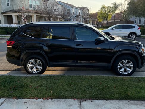 Used 2019 Volkswagen Atlas SE w/ Towing Package image 9