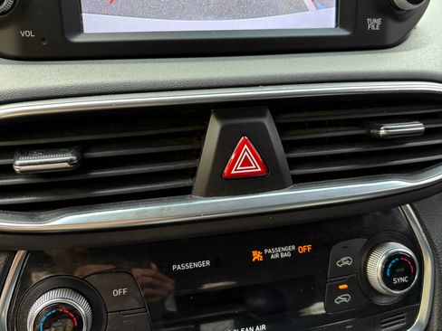 Used 2019 Hyundai Santa Fe Limited image 13