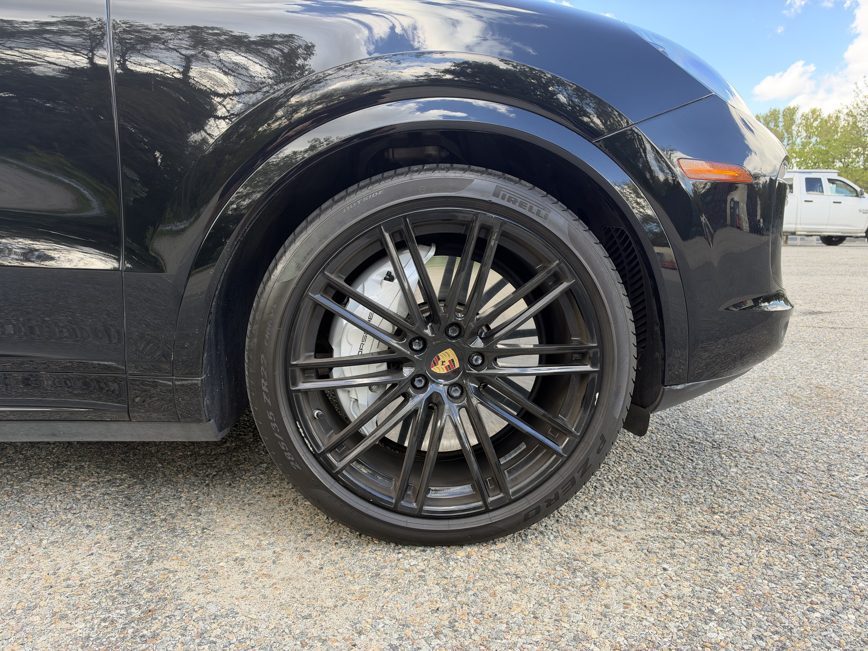 Used 2019 Porsche Cayenne Turbo AWD/4WD image 27