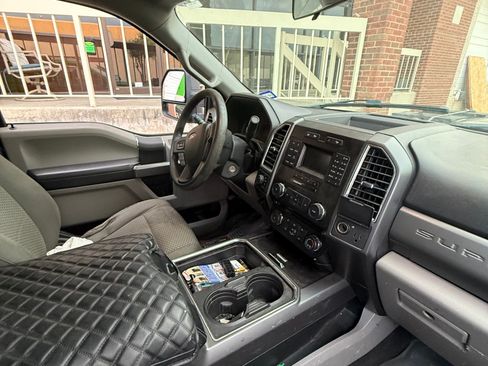 Used 2017 Ford F250 XLT w/ FX4 Off-Road Package AWD/4WD image 6