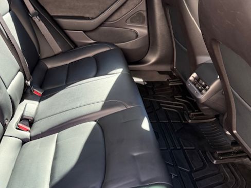 Used 2020 Tesla Model 3 Long Range image 14