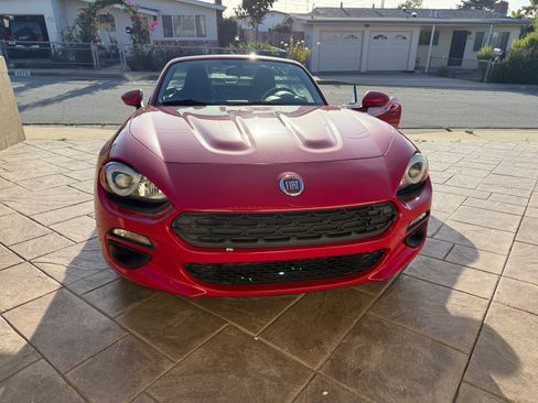 Used 2017 FIAT 124 Spider Classica RWD image 11