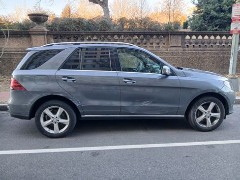 Used 2017 Mercedes-Benz GLE 350 350 4MATIC Sport Utility 4D image 6