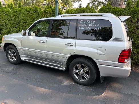 Used 2006 Lexus LX 470 4WD w/ Preferred Accessory Pkg image 5