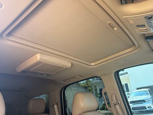 Used 2013 GMC Yukon Denali image 11