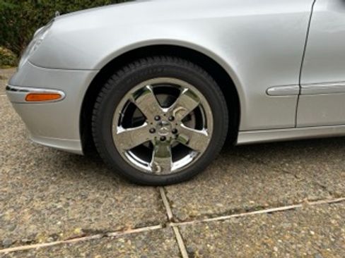 Used 2006 Mercedes-Benz E 350 Sedan image 6