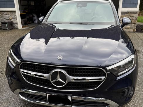 Used 2024 Mercedes-Benz GLC 300 4MATIC image 2