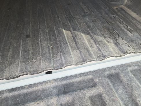 Used 2018 GMC Sierra 1500 SLT w/ SLT Premium Package image 2