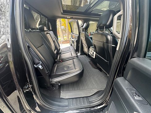 Used 2019 Ford F150 Lariat w/ Equipment Group 502A Luxury image 16