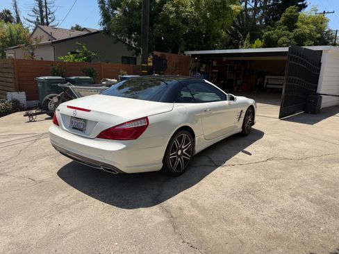 Used 2015 Mercedes-Benz SL 550 image 6