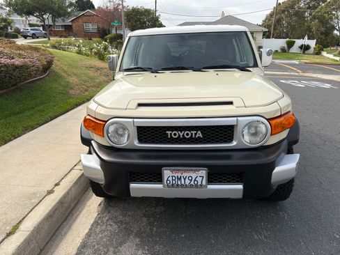 Used 2008 Toyota FJ Cruiser 2WD image 14